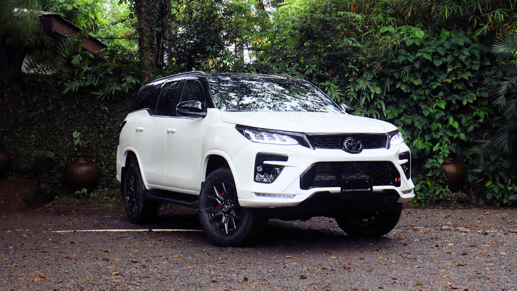 TOYOTA FORTUNER