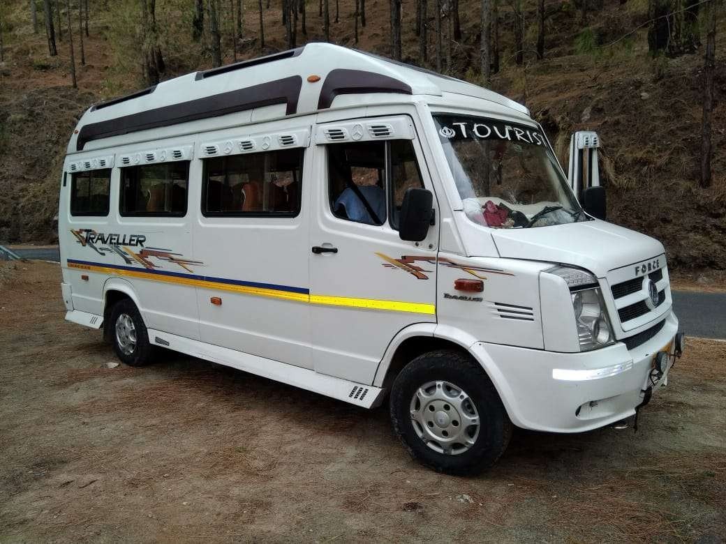 TEMPO TRAVELLER(18)